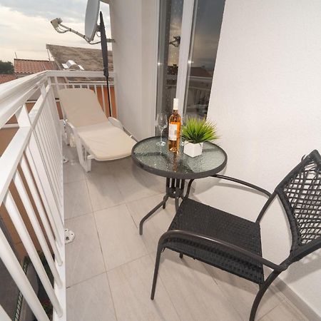 Apartment Antonio Baška Voda Exteriör bild